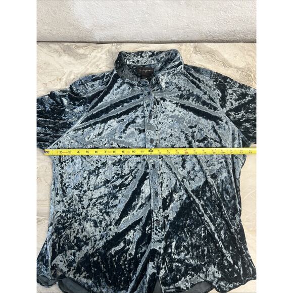 Investments II Womens Size 1X Blue Animal Print Button Up Shirt Long Sleeve - Picture 5 of 6